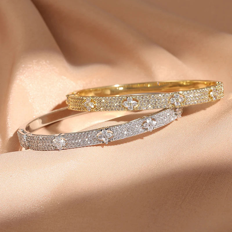 Sparkling Flower Bracelet