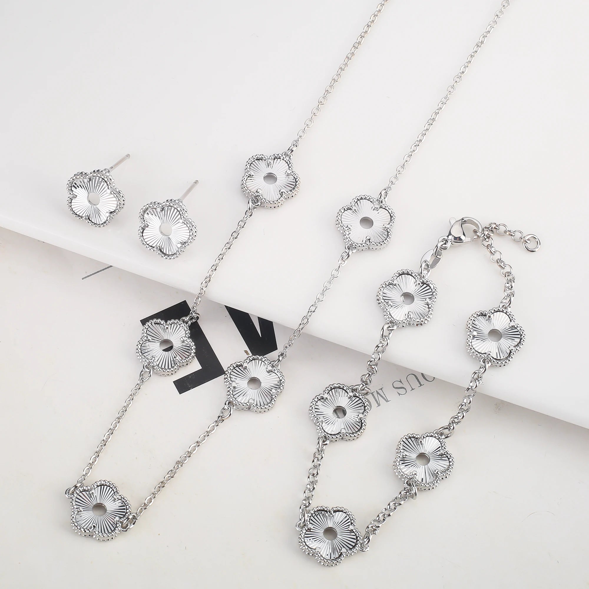 Necklace, Bracelet, Earring Clover Set