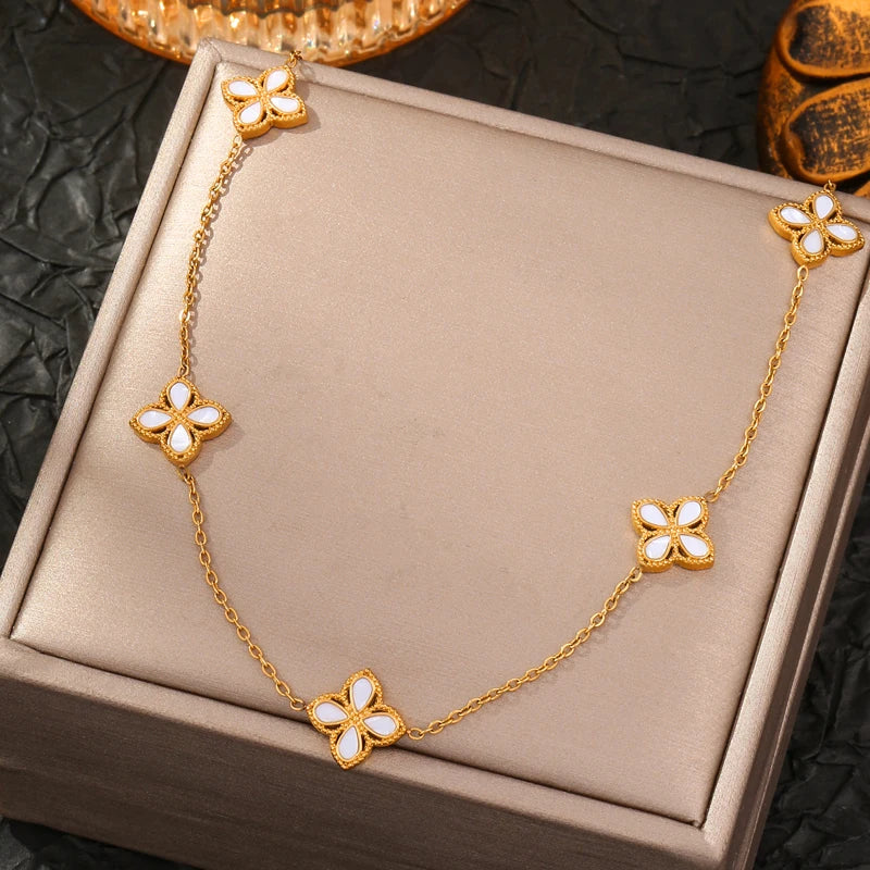 Shell White Clover Set