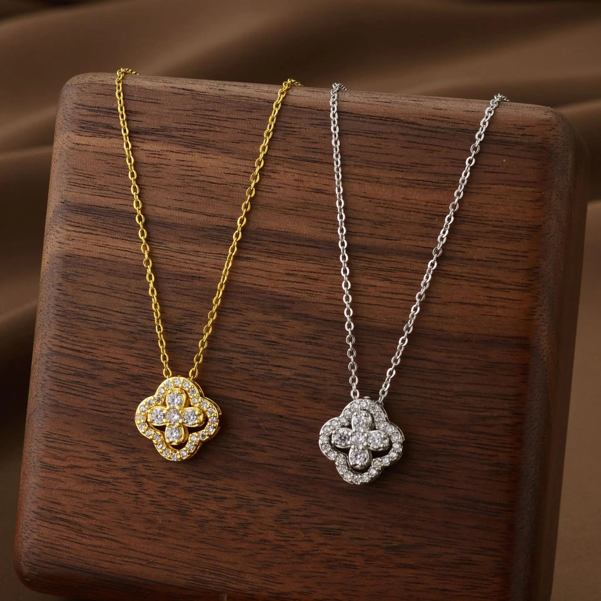 Clover Pendant Necklace
