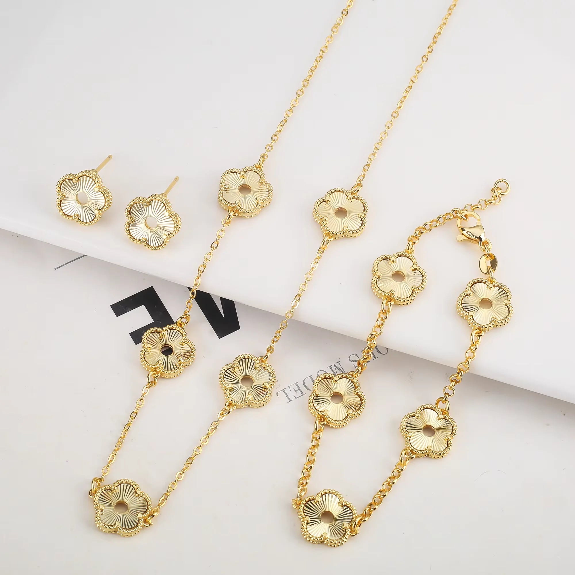 Necklace, Bracelet, Earring Clover Set