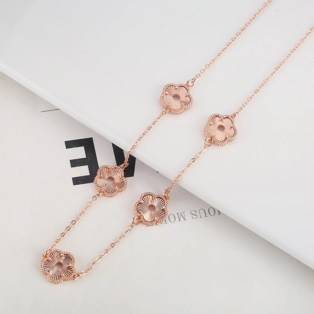 Clover Bloom Necklace