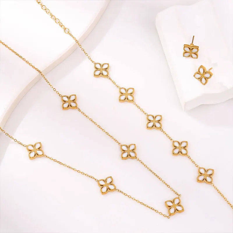 Shell White Clover Set